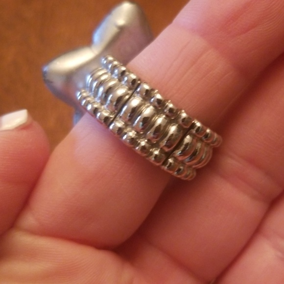 Flower ring - Picture 4 of 5